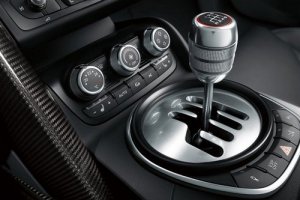 Как научиться водить машину на механике или автомате в Екатеринбурге - avtoshkolakursant.ru | фото