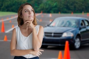 Как правильно выбрать автошколу в Екатеринбурге - avtoshkolakursant.ru | фото