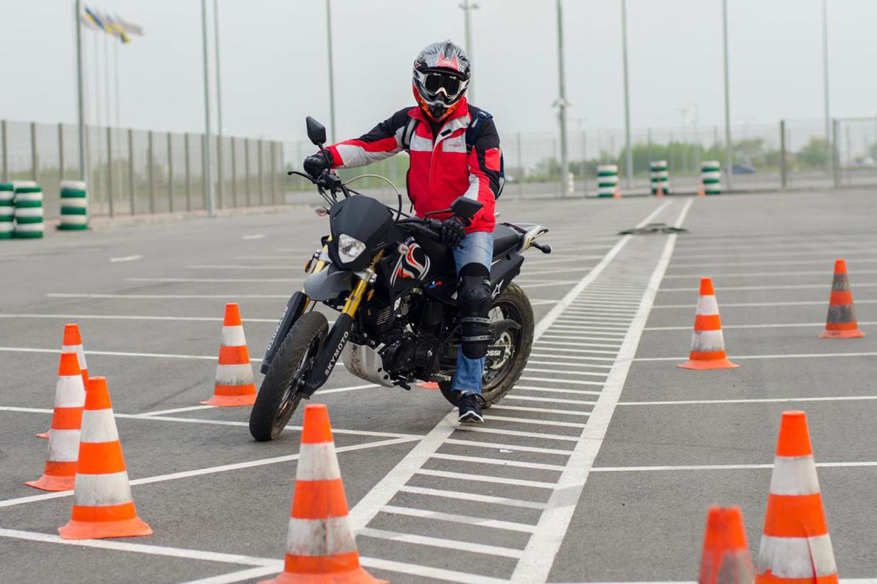 Обучение на категорию А в Екатеринбурге - avtoshkolakursant.ru | фото